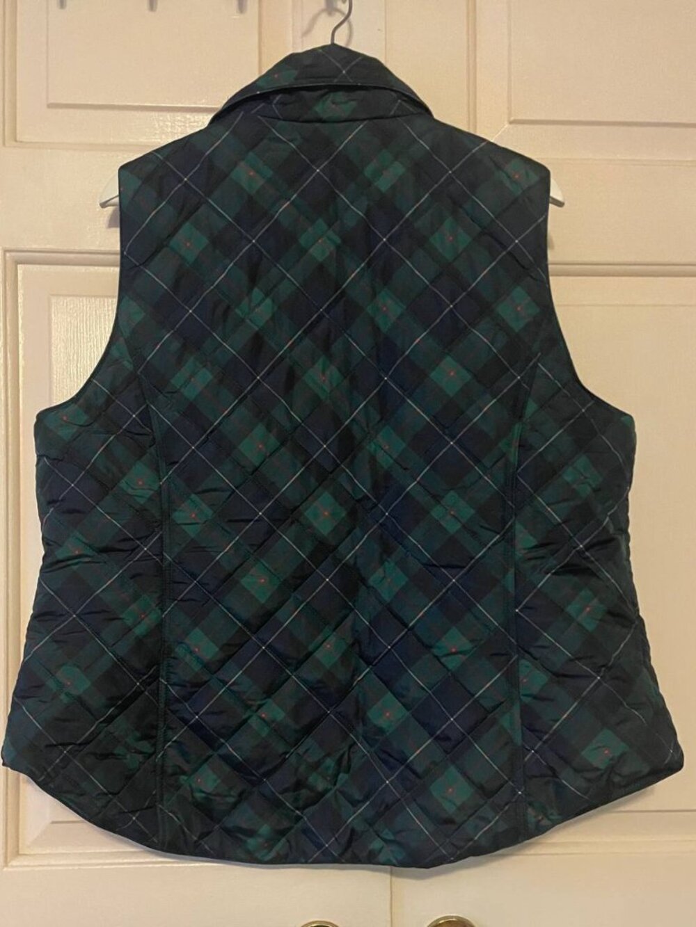 Crown & Ivy 2X Quilted Plaid Vest | Classic Preppy Old Money Style - Picture 3 of 7